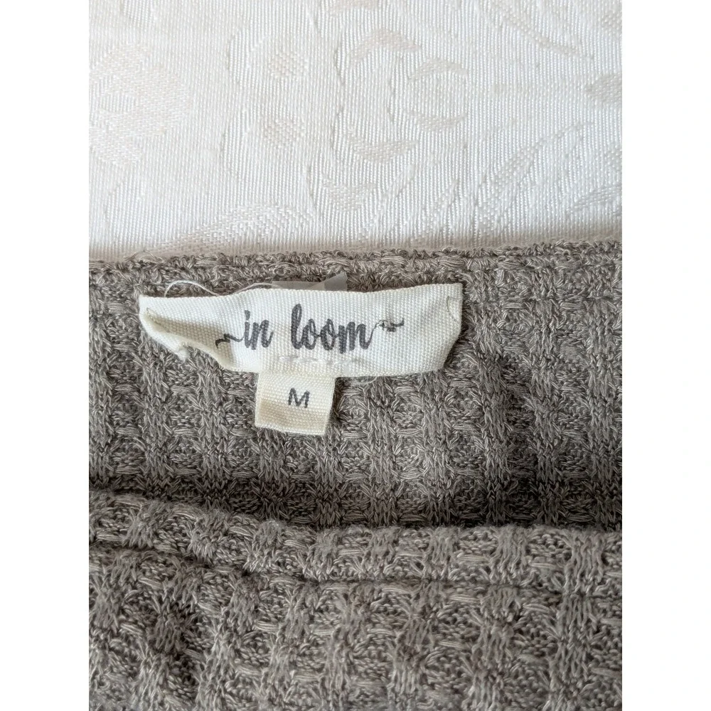 In Loom Taupe Waffle Knit Ruffle Long Sleeve Top Size M - Picture 7 of 10